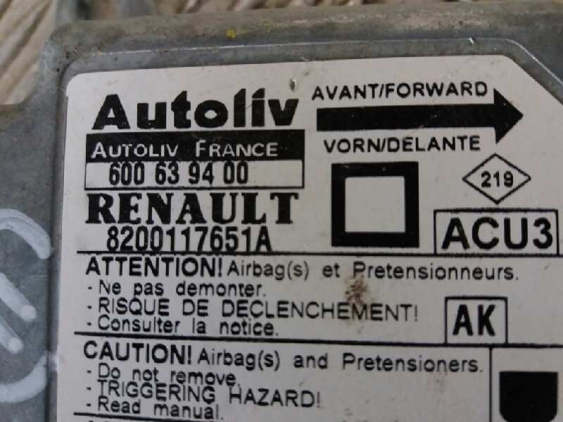 Recambio de centralita airbag para renault megane i classic (la0)    |   0.96 - 0.01 | 1996 - 2001 referencia OEM IAM 550548400 