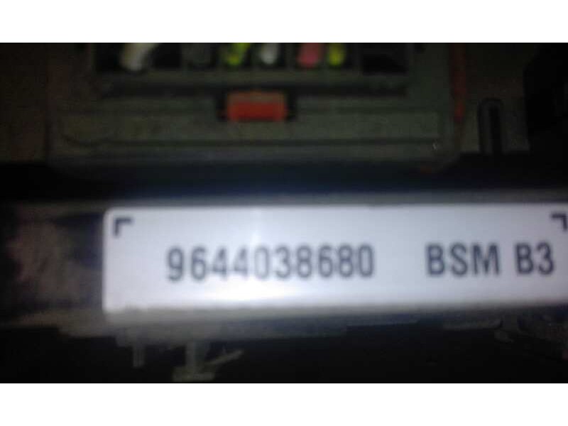 Recambio de caja reles / fusibles para peugeot 406 berlina (s1/s2) srdt   |   01.97 - 12.04 | 1997 - 2004 | 90 cv / 66 kw refere