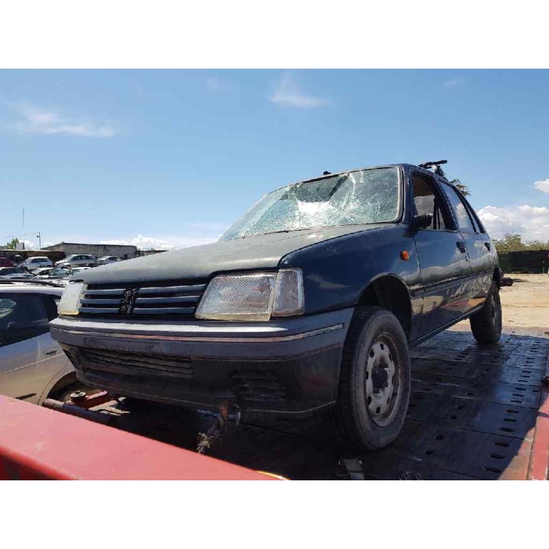 peugeot 205 berlina 1.8 diesel   |   0.83 - ... | 1983 | 60 cv / 44 kw del año 1983