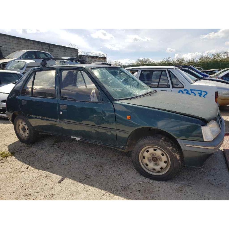 peugeot 205 berlina 1.8 diesel   |   0.83 - ... | 1983 | 60 cv / 44 kw del año 1983