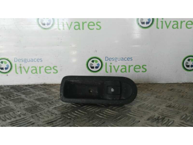 Recambio de mando elevalunas trasero derecho para renault megane ii berlina 5p confort expression   |   07.02 - 12.06 | 2002 - 2