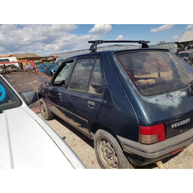 peugeot 205 berlina 1.8 diesel   |   0.83 - ... | 1983 | 60 cv / 44 kw del año 1983