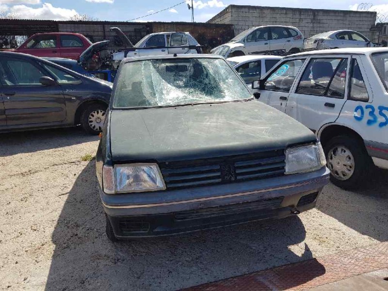 peugeot 205 berlina 1.8 diesel   |   0.83 - ... | 1983 | 60 cv / 44 kw del año 1983