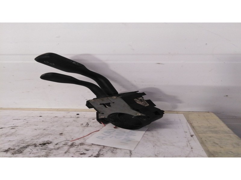 Recambio de mando intermitentes para audi a4 berlina (b5) 2.5 tdi   |   08.97 - 12.99 | 1997 - 1999 | 150 cv / 110 kw referencia