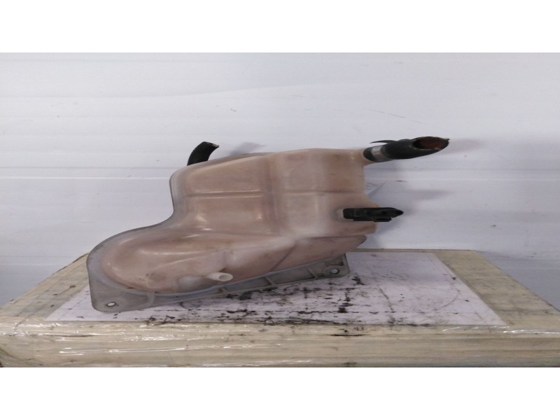 Recambio de deposito expansion para audi a4 berlina (b5) 2.5 tdi   |   08.97 - 12.99 | 1997 - 1999 | 150 cv / 110 kw referencia 