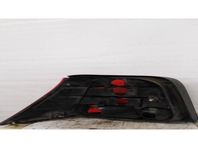 Recambio de piloto trasero derecho para volkswagen golf iv variant  (1j5)    |   0.99 - 0.04 | 1999 - 2004 referencia OEM IAM   