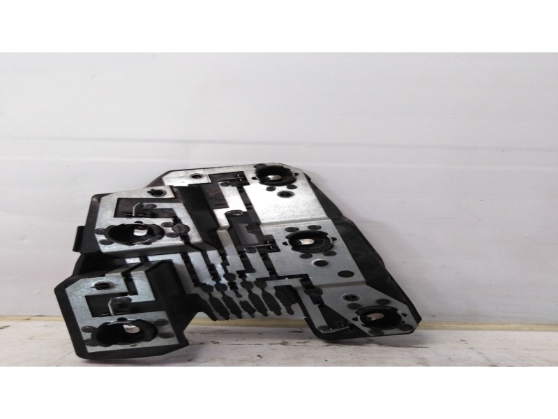Recambio de portalamparas piloto trasero derecho para mg rover serie 45 (rt) 2.0 td   |   0.00 - 0.04 | 2000 - 2004 | 113 cv / 8