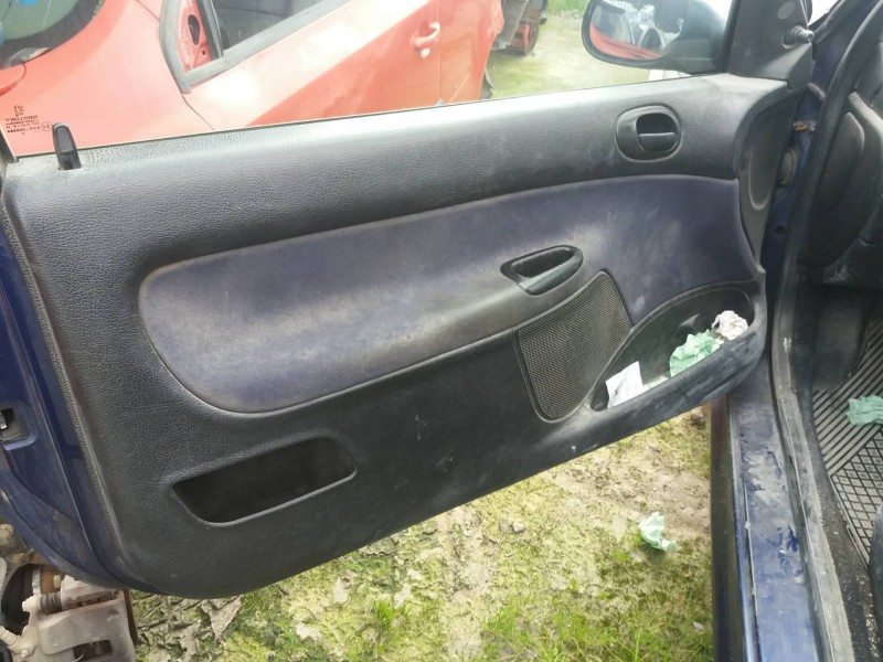 peugeot 206 berlina 1.4   |   0.98 - ... | 1998 | 75 cv / 55 kw del año 1998