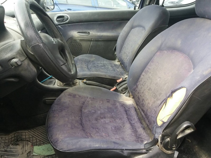 peugeot 206 berlina 1.4   |   0.98 - ... | 1998 | 75 cv / 55 kw del año 1998