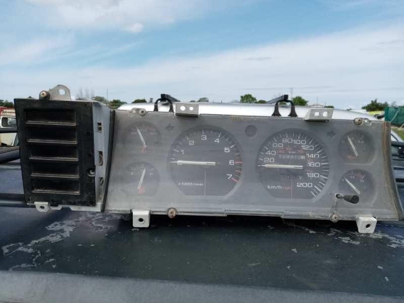 Recambio de cuadro instrumentos para jeep cherokee (xj) 2.5 remington   |   10.92 - ... | 1992 | 122 cv / 90 kw referencia OEM I