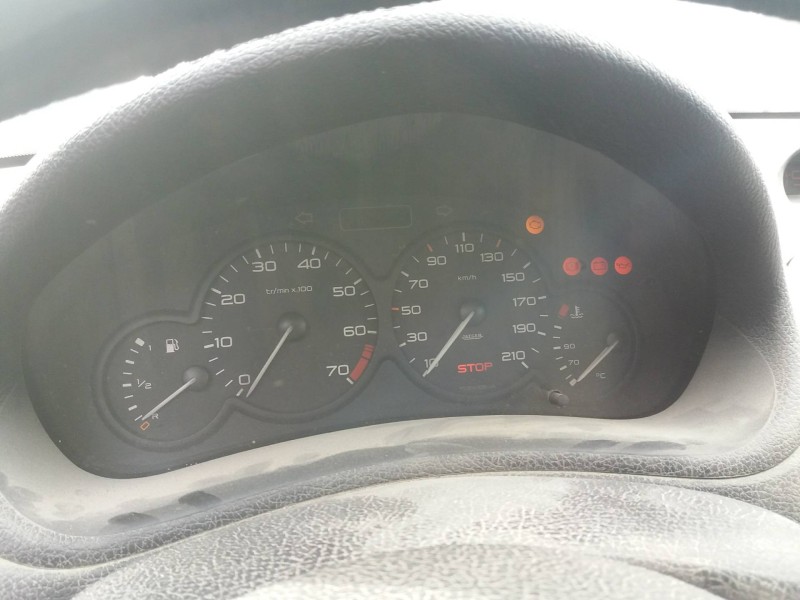 peugeot 206 berlina 1.4   |   0.98 - ... | 1998 | 75 cv / 55 kw del año 1998