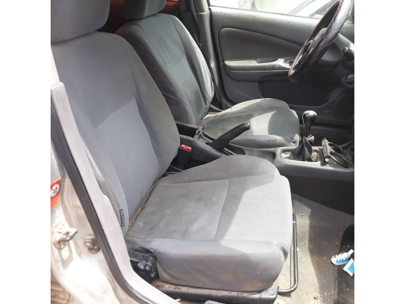 nissan almera (n16/e) 2.2 dci diesel cat   |   0.00 - ... | 2000 | 112 cv / 82 kw del año 2000