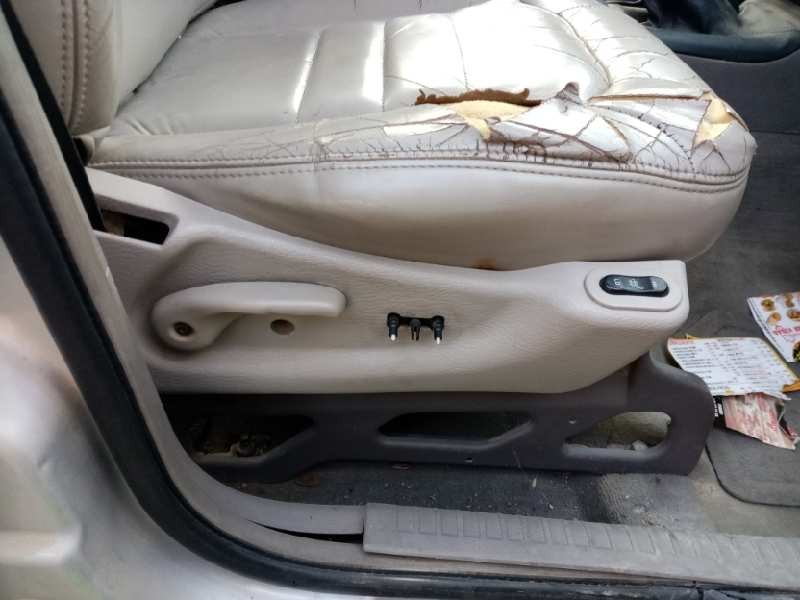 Recambio de asiento delantero derecho para chrysler jeep cherokee (kj)    |   0.02 - 0.08 | 2002 - 2008 referencia OEM IAM   