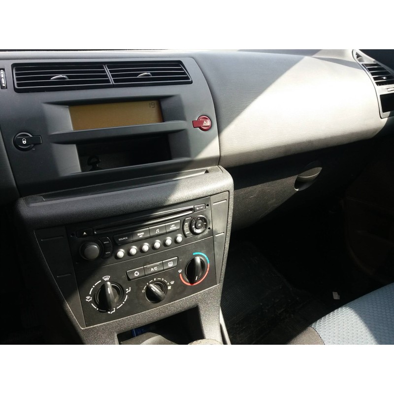 citroen c4 coupe 1.4 16v   |   0.04 - 0.11 | 2004 - 2011 | 88 cv / 65 kw del año 2004