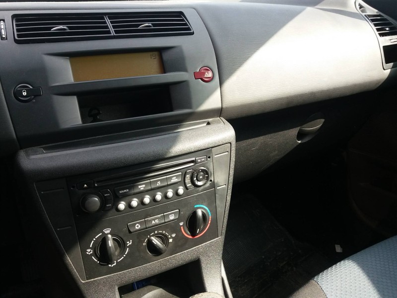 citroen c4 coupe 1.4 16v   |   0.04 - 0.11 | 2004 - 2011 | 88 cv / 65 kw del año 2004