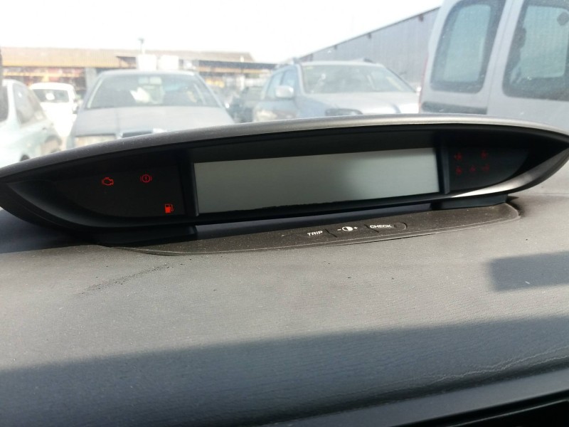 citroen c4 coupe 1.4 16v   |   0.04 - 0.11 | 2004 - 2011 | 88 cv / 65 kw del año 2004