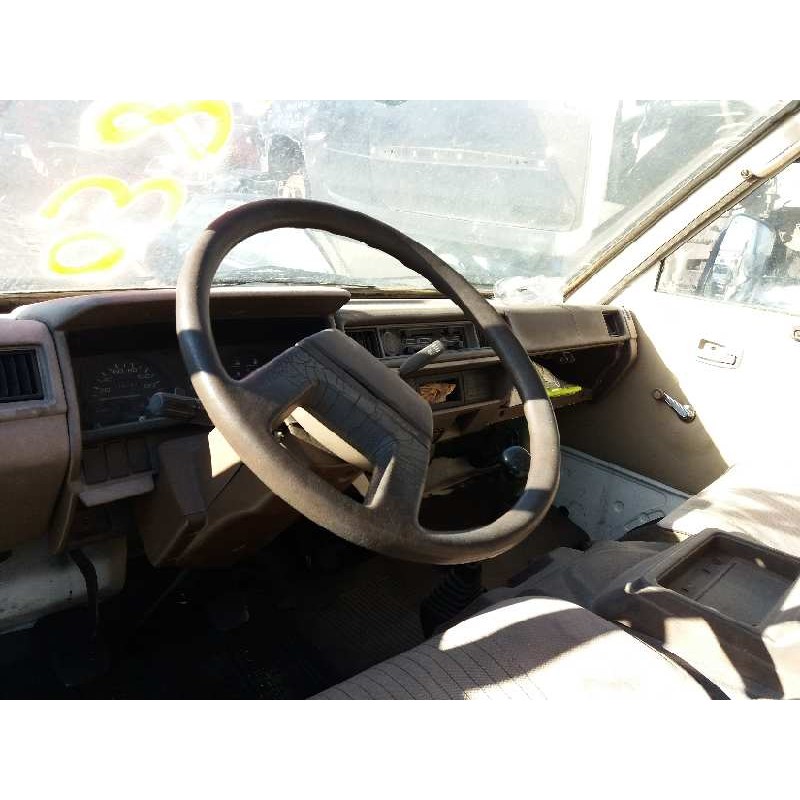 nissan vanette (c 220) vanette  transporter   |   07.83 - ... | 1983 | 69 cv / 51 kw del año 1983