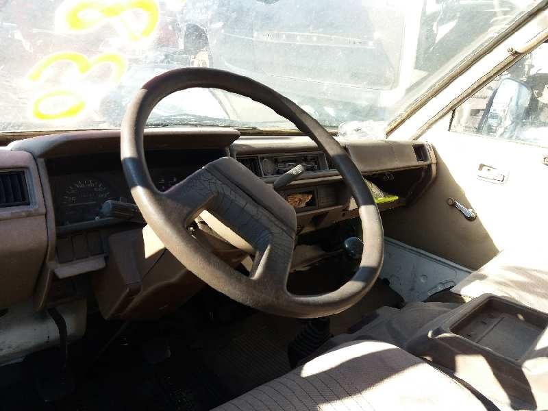 nissan vanette (c 220) vanette  transporter   |   07.83 - ... | 1983 | 69 cv / 51 kw del año 1983