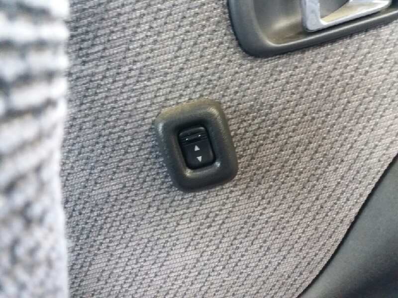 Recambio de mando elevalunas trasero derecho para daihatsu sirion (m1..) 1.0 12v cat   |   0.02 - 0.05 | 2002 - 2005 | 58 cv / 4