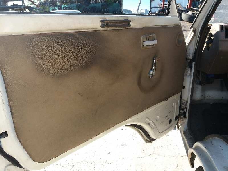 nissan vanette (c 220) vanette  transporter   |   07.83 - ... | 1983 | 69 cv / 51 kw del año 1983