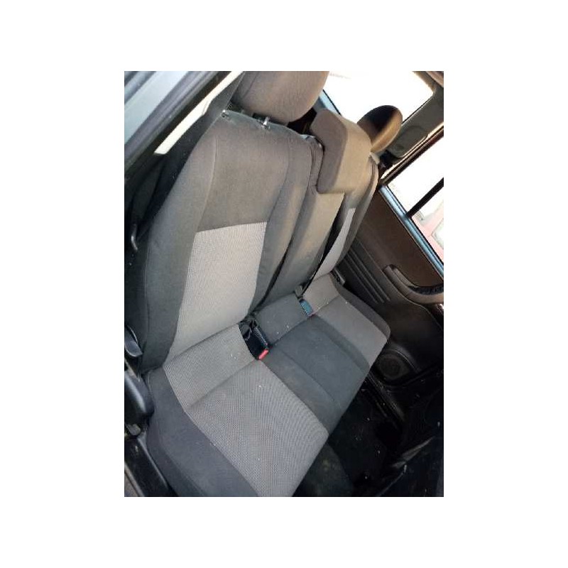 Recambio de asientos traseros para opel zafira a elegance   |   01.02 - 12.05 | 2002 - 2005 | 125 cv / 92 kw referencia OEM IAM 