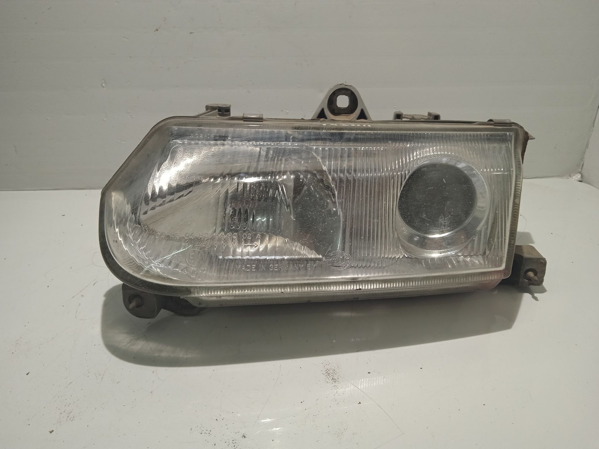 Alfa Romeo 145 (930A) Hatchback 3-drs 1.6 ie (AR33.201) KOPLAMP LINKS  0