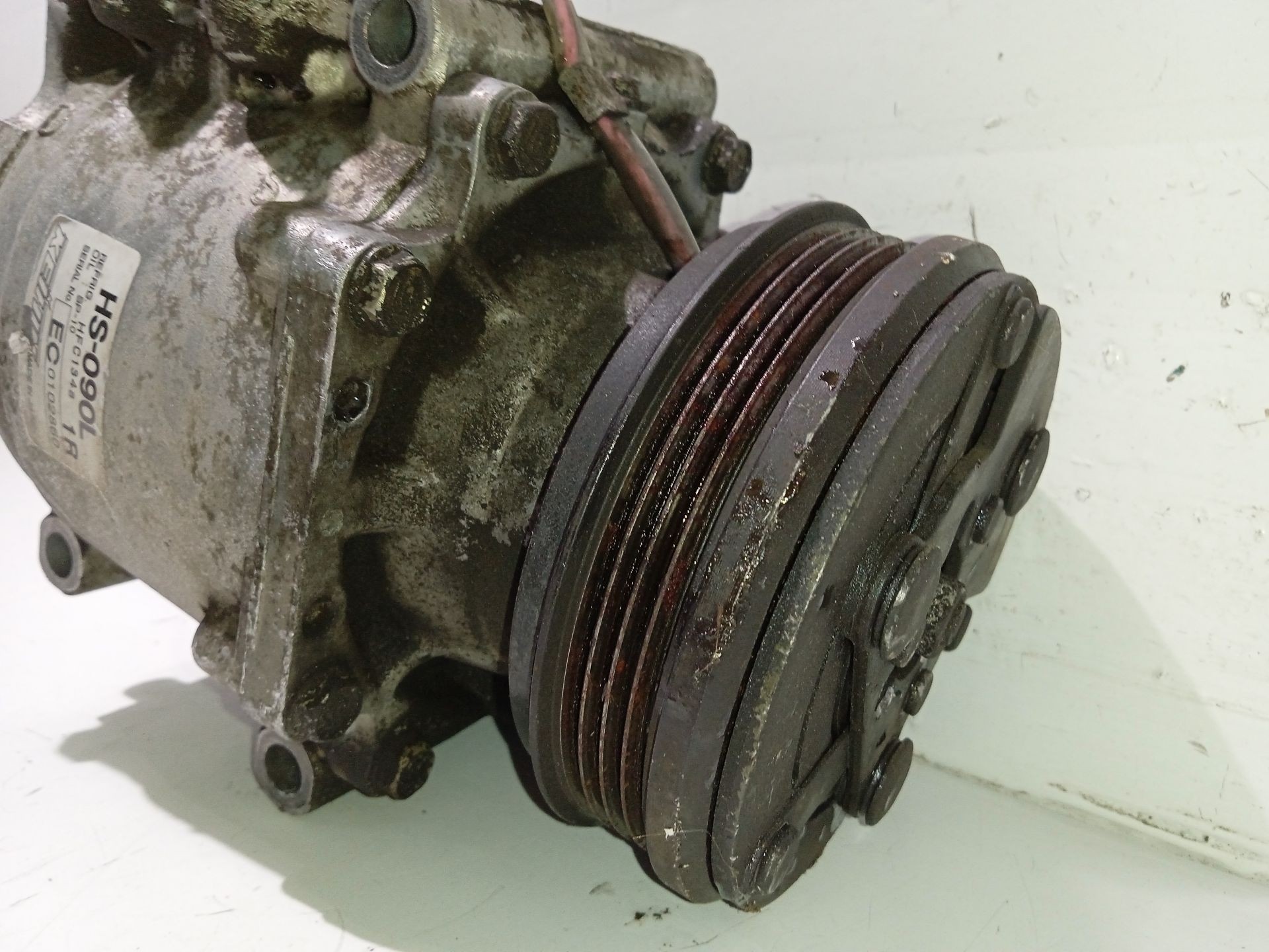 38810PEL006 COMPRESSEUR DE CLIMATISATION / 2251186 POUR HONDA HR-V GH_ 1.6 16V - Photo 2/10