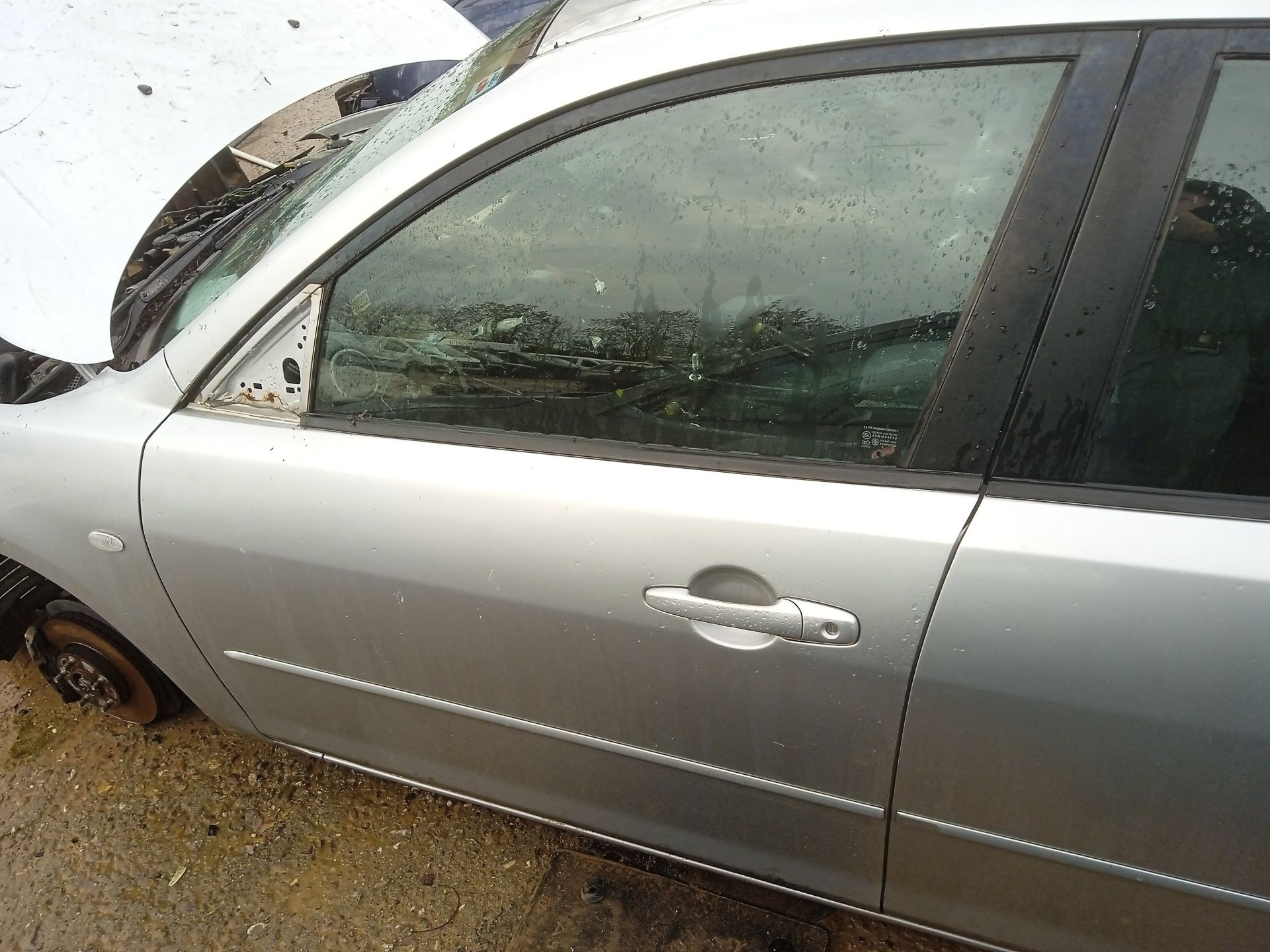 Mazda Algemeen DOOR LEFT FRONT BNYV5902XB