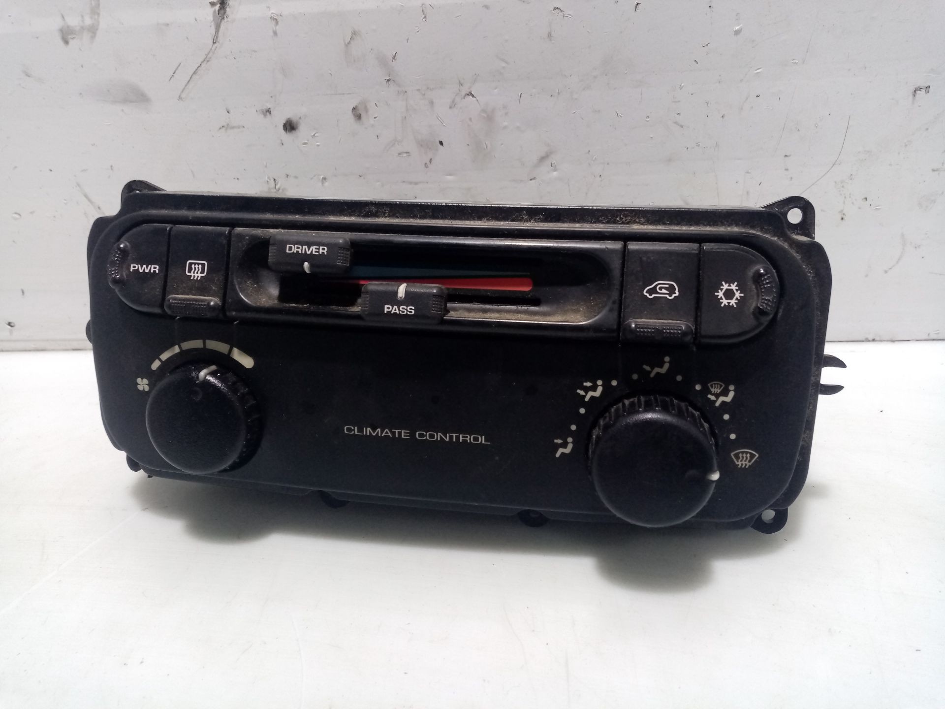 Chrysler Algemeen CONTROL PANEL AC 2900604648/05005039AA