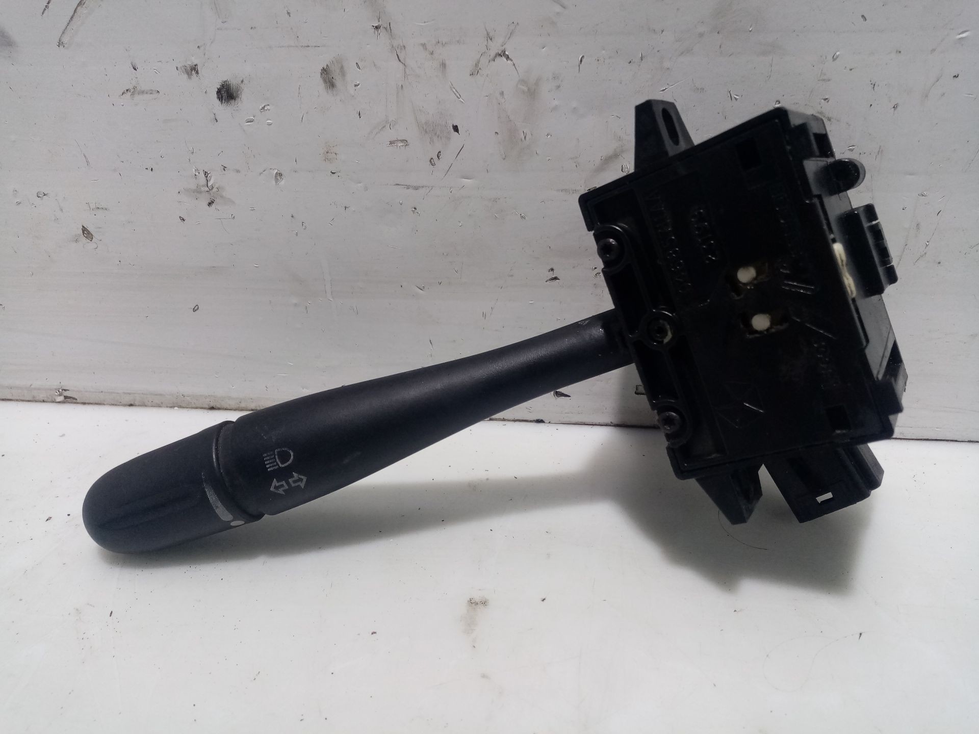 Chrysler Algemeen INDICATOR SWITCH 04685711AA