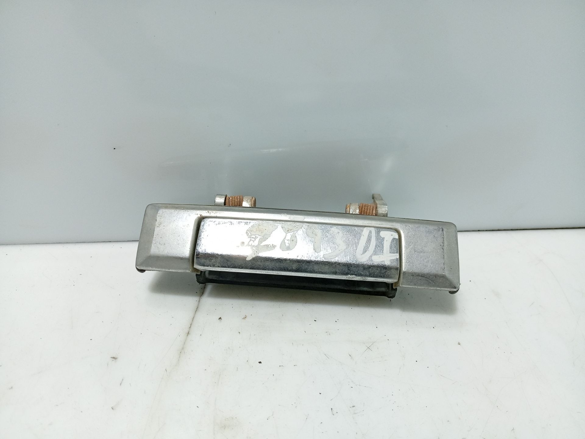 6922090K00 POIGNEE DE PORTE AVANT GAUCHE / 2191415 POUR TOYOTA LAND CRUISER _J7 - Photo 1/10