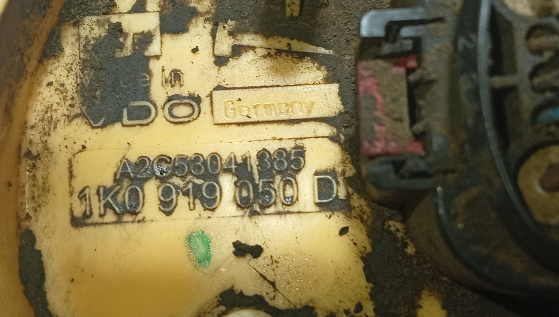 1K0919050D CAPTEUR NIVEAU DE CARBURANT / A2C53041385 / 2420145 POUR AUDI A3 8P1 - Photo 6/10